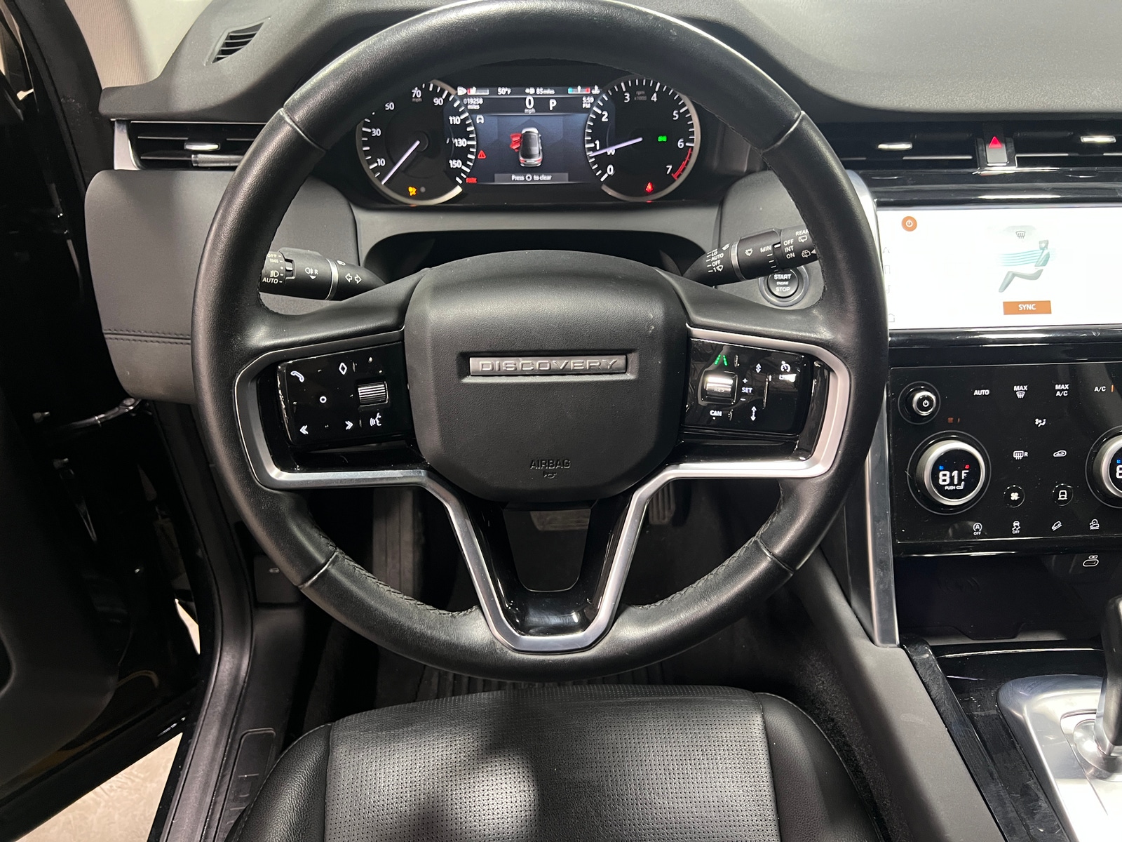 Thumbnail: 2023 Land Rover Discovery Sport - 4