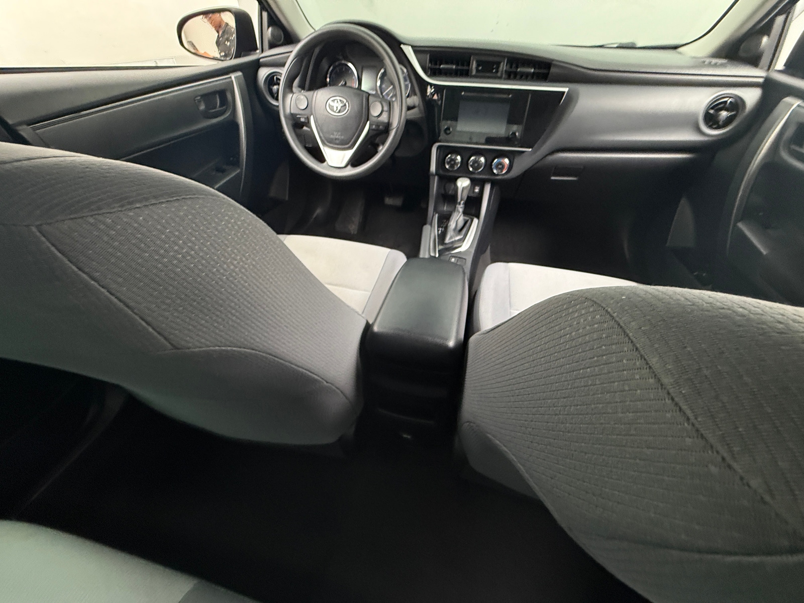 Thumbnail: 2018 Toyota Corolla - 3