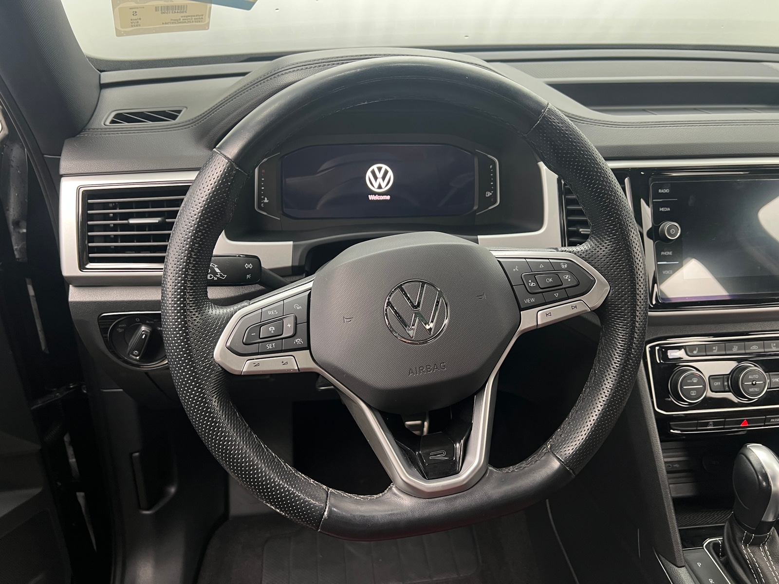 Thumbnail: 2022 Volkswagen Atlas - 4