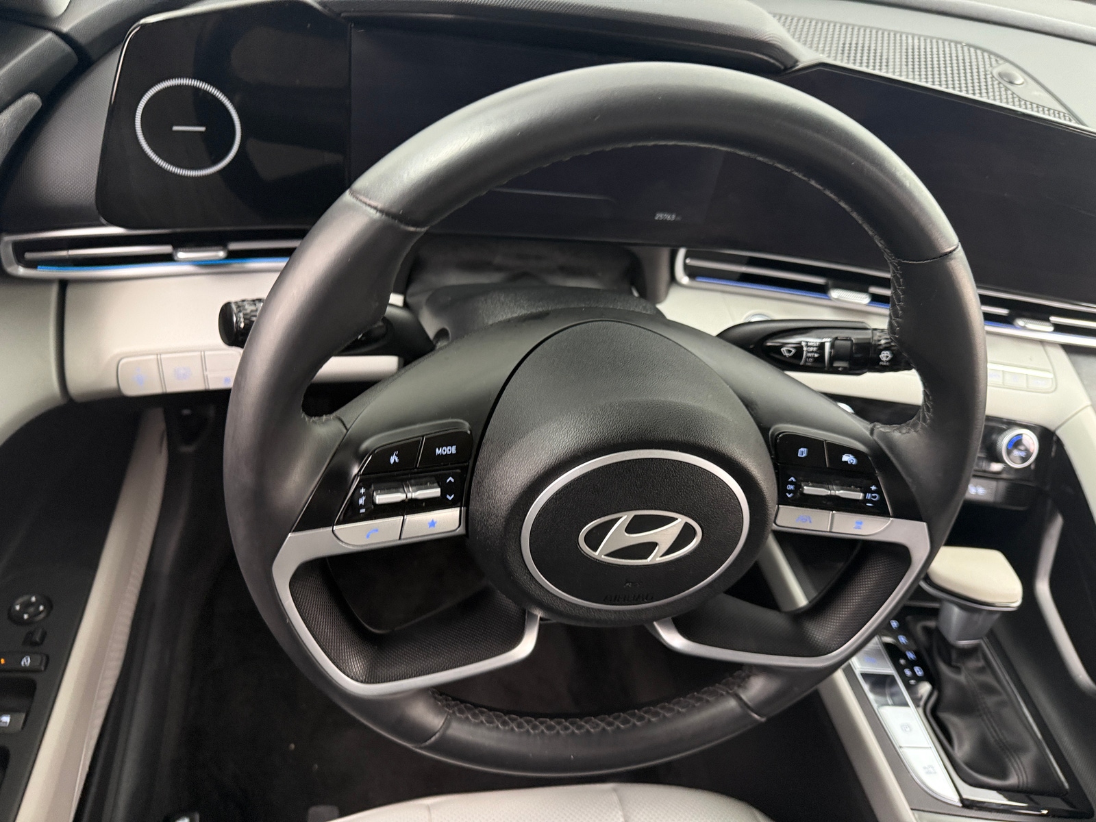 Thumbnail: 2024 Hyundai Elantra - 4