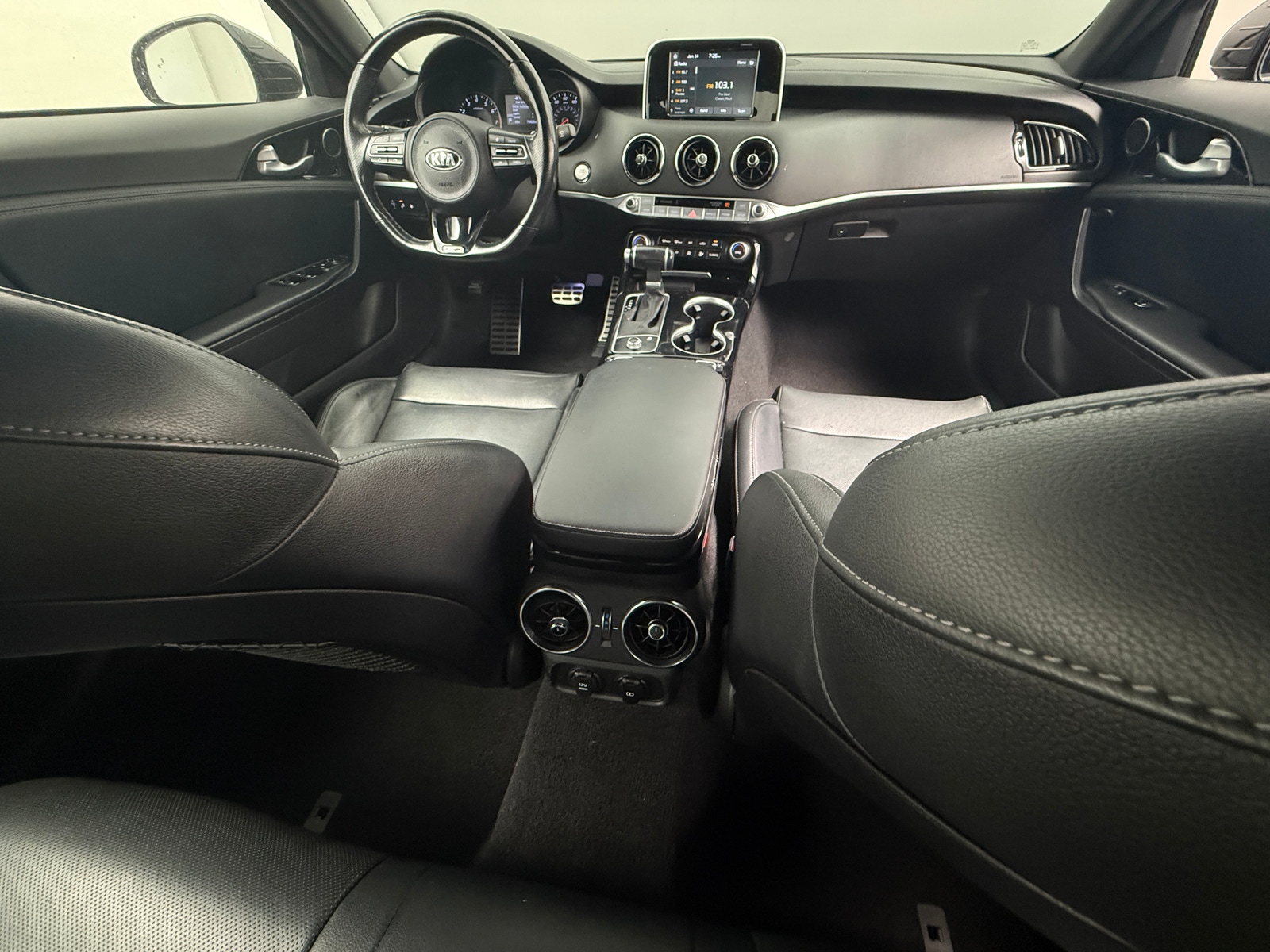 Thumbnail: 2021 Kia Stinger - 2