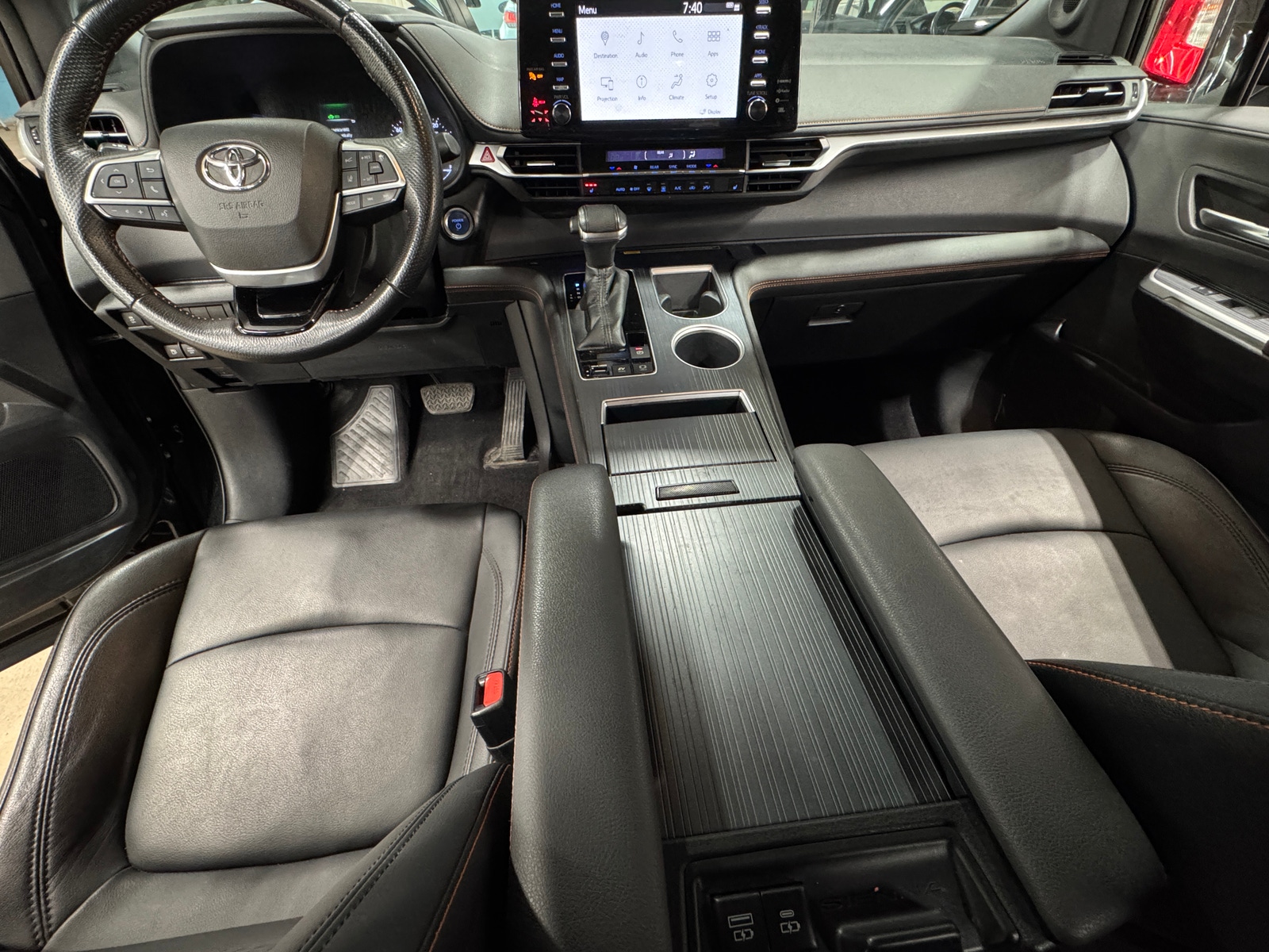 Thumbnail: 2021 Toyota Sienna - 2