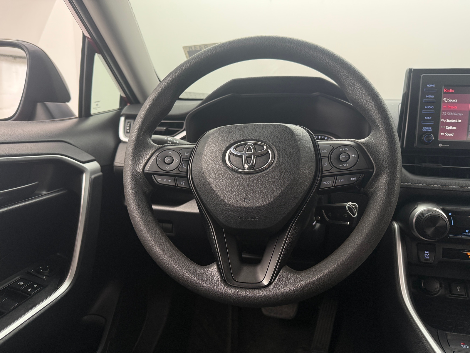 Thumbnail: 2021 Toyota RAV4 - 5