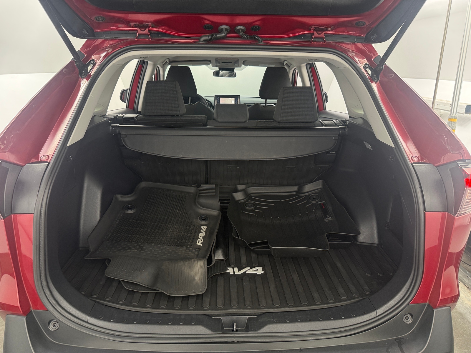 Thumbnail: 2021 Toyota RAV4 - 7