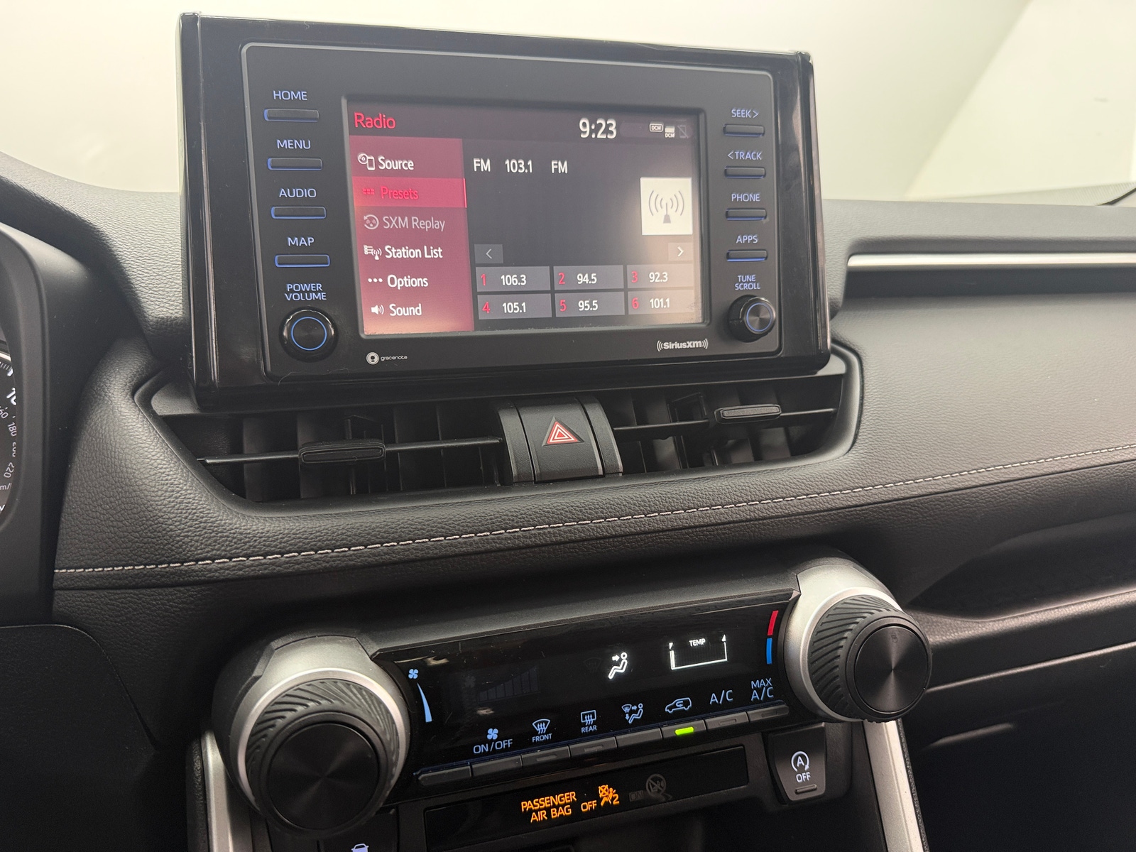 Thumbnail: 2021 Toyota RAV4 - 4