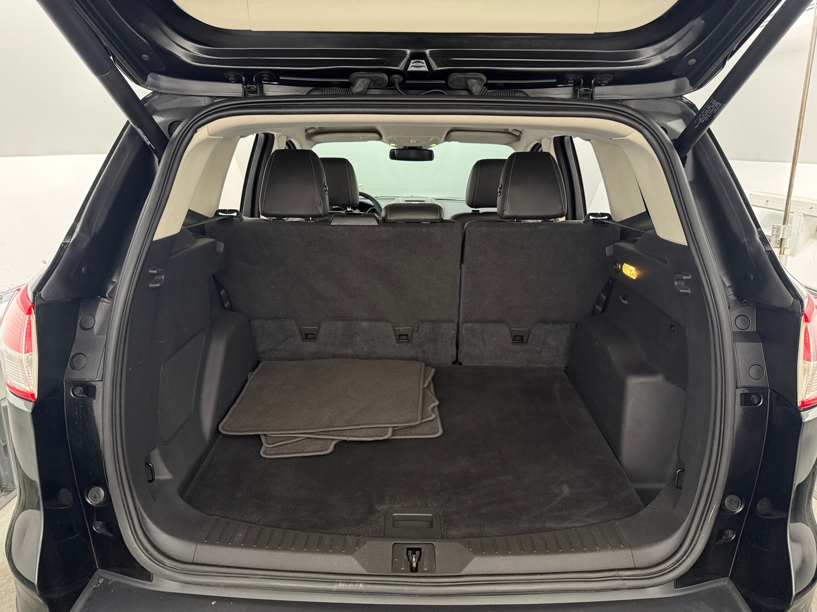 Thumbnail: 2015 Ford Escape - 6