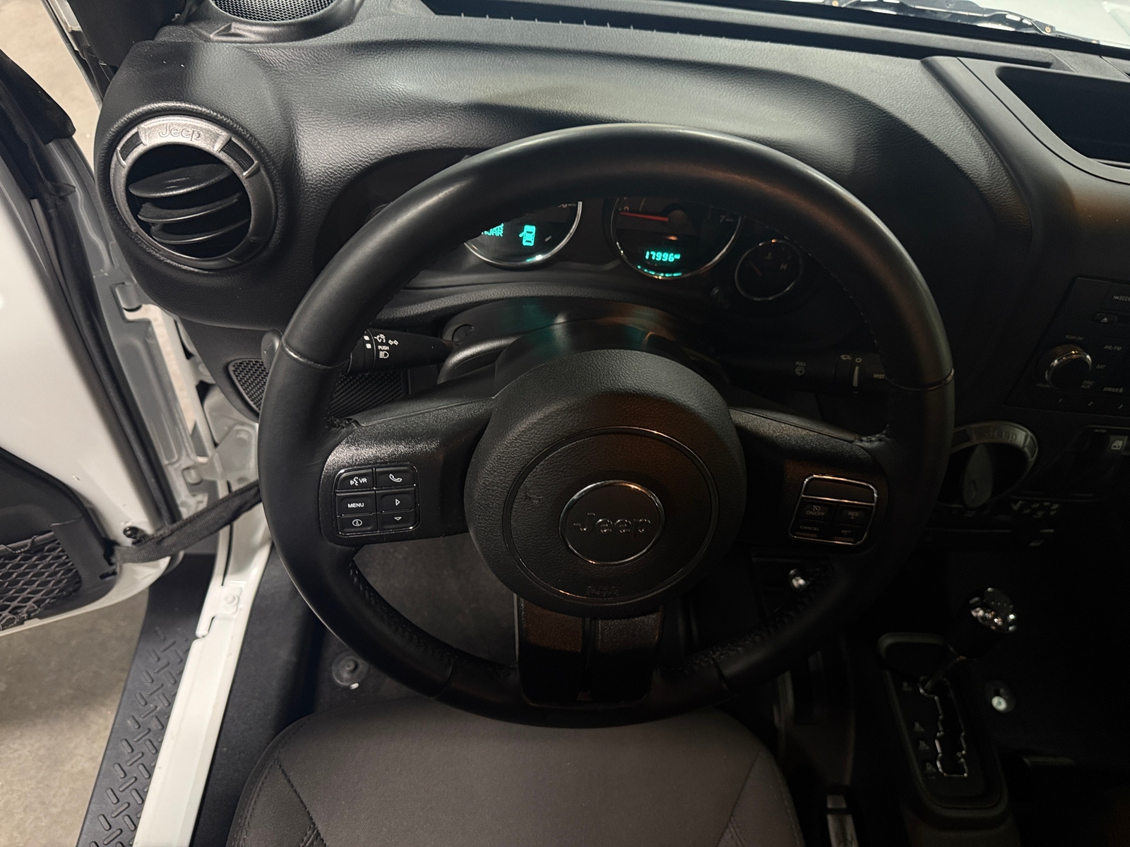 Thumbnail: 2018 Jeep Wrangler - 5