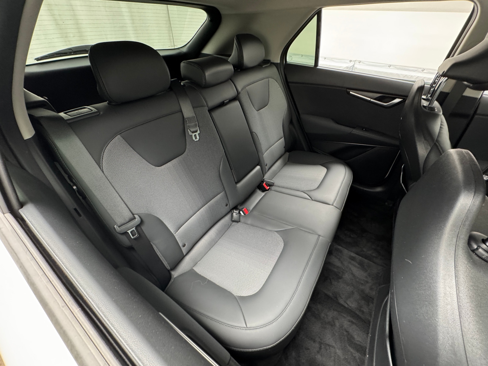 Thumbnail: 2023 Kia Niro - 6