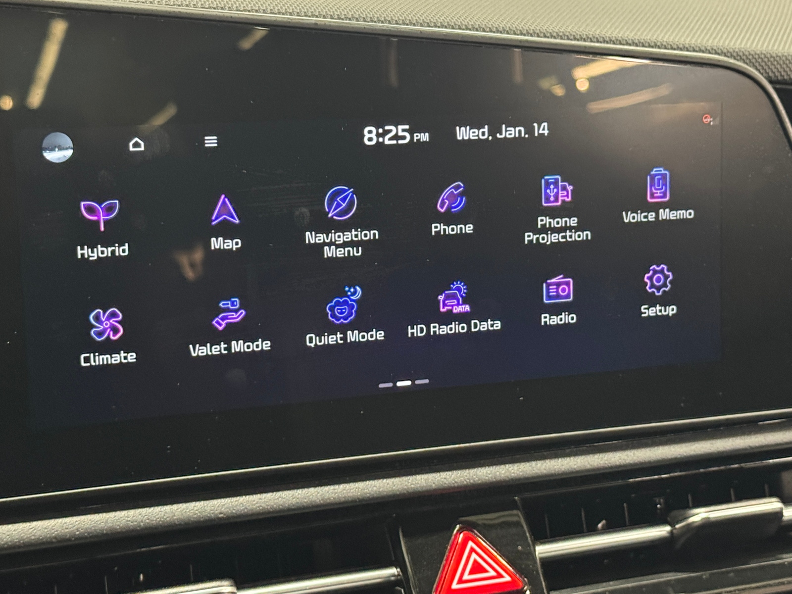 Thumbnail: 2023 Kia Niro - 4