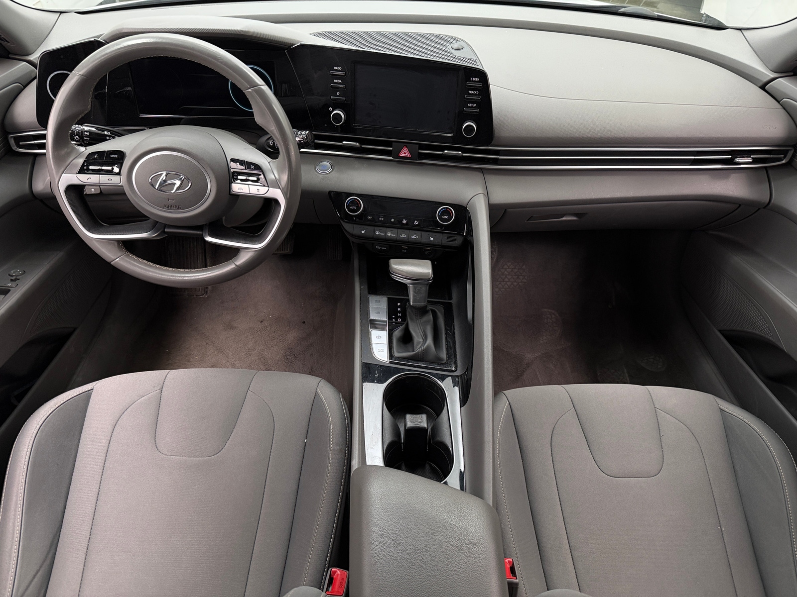 Thumbnail: 2021 Hyundai Elantra - 3