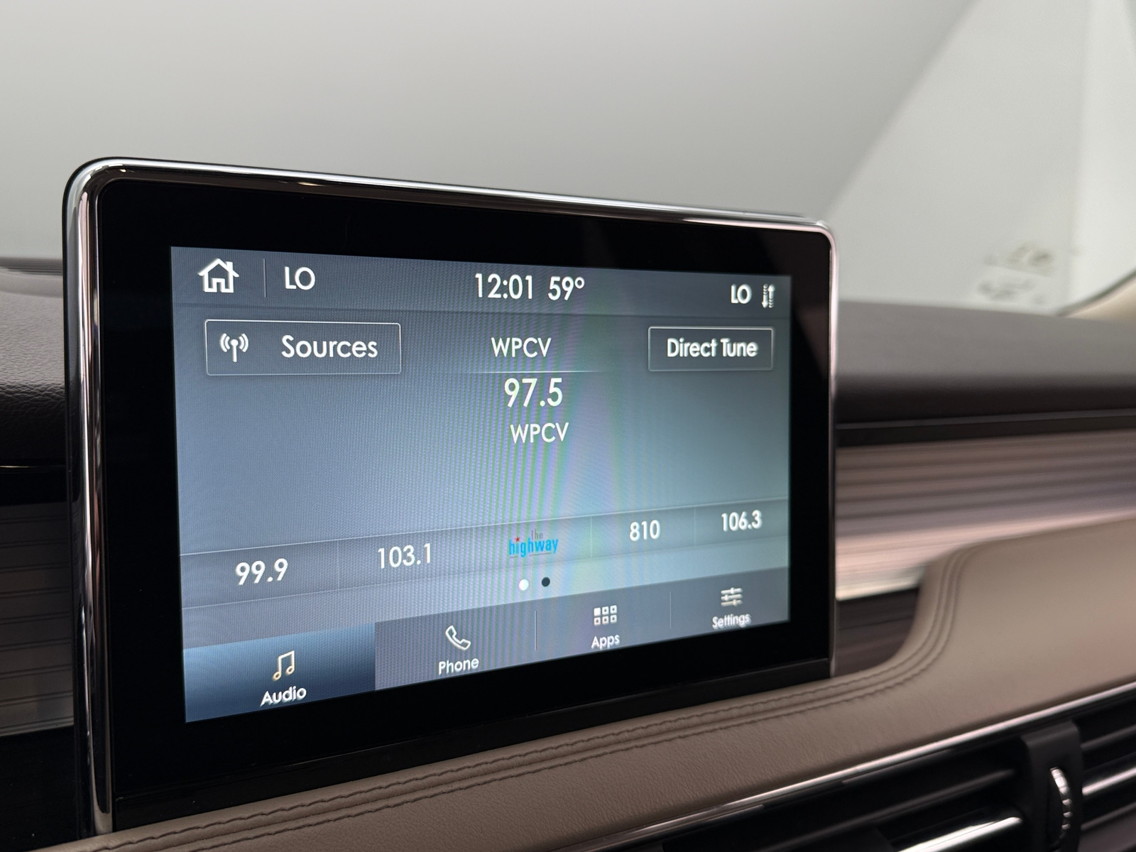 Thumbnail: 2020 Lincoln Corsair - 3