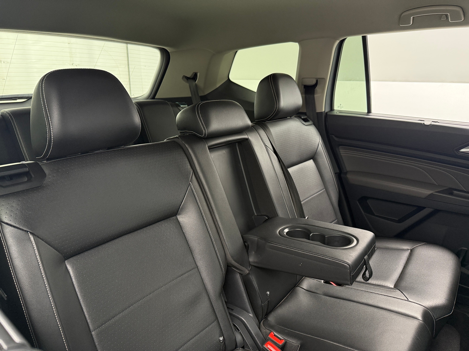 Thumbnail: 2022 Volkswagen Atlas - 5