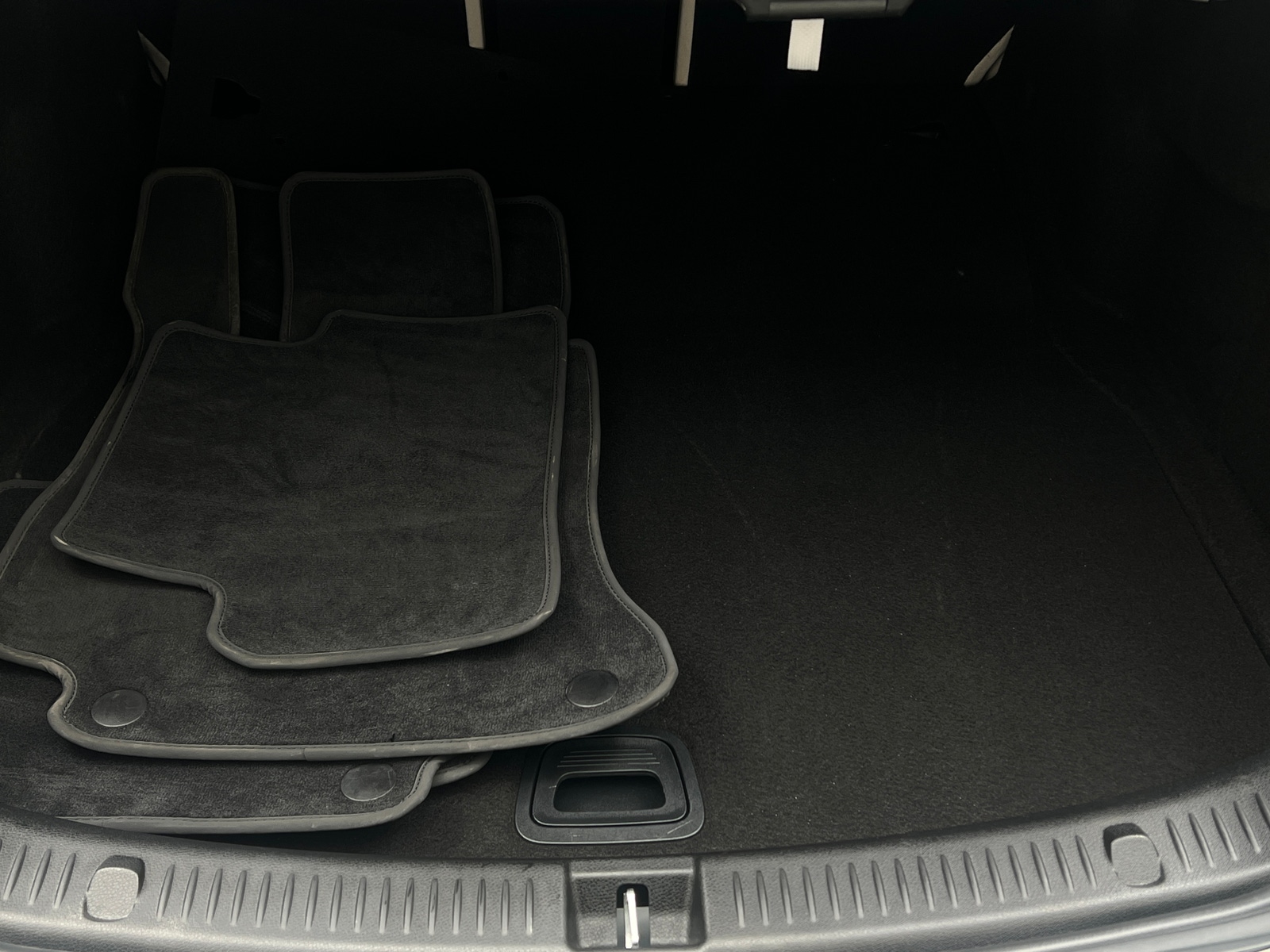 Thumbnail: 2021 Mercedes-Benz E-Class - 6