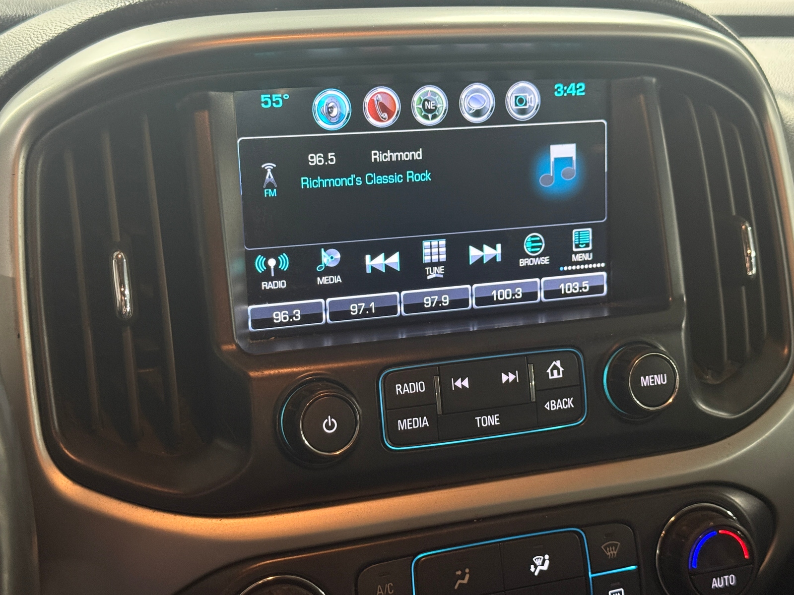 Thumbnail: 2018 Chevrolet Colorado - 4