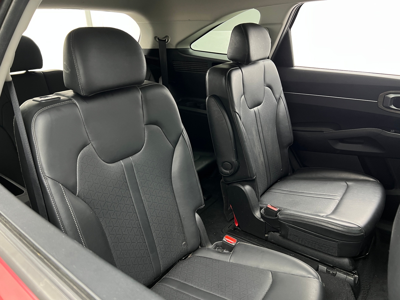 Thumbnail: 2023 Kia Sorento - 5