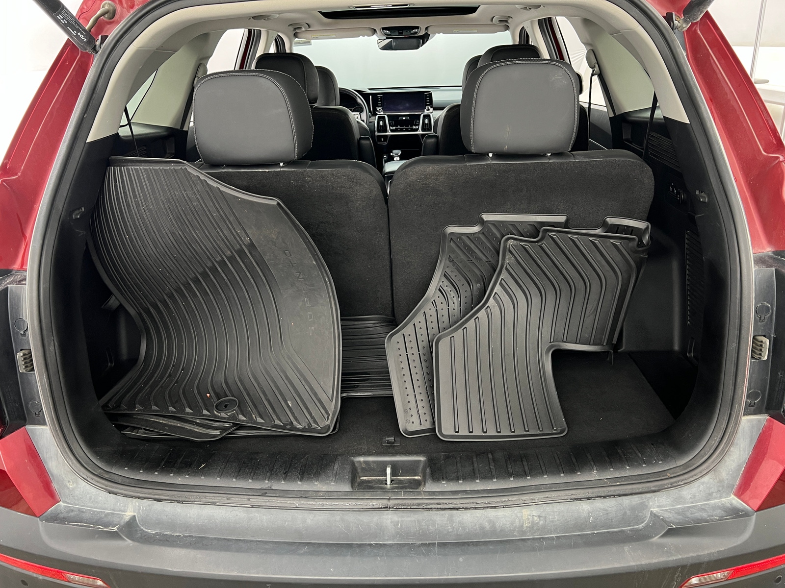 Thumbnail: 2023 Kia Sorento - 6