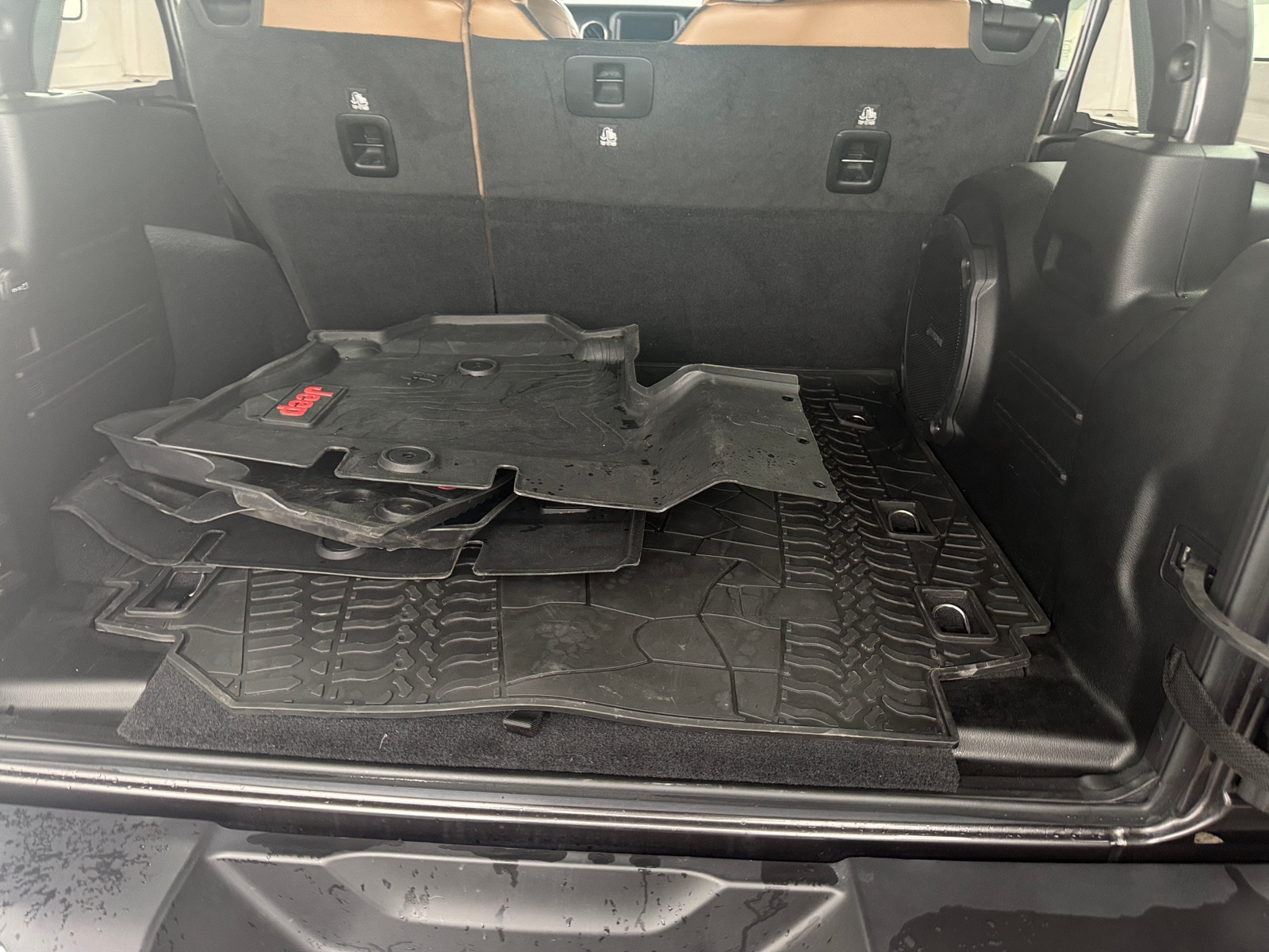 Thumbnail: 2021 Jeep Wrangler - 7