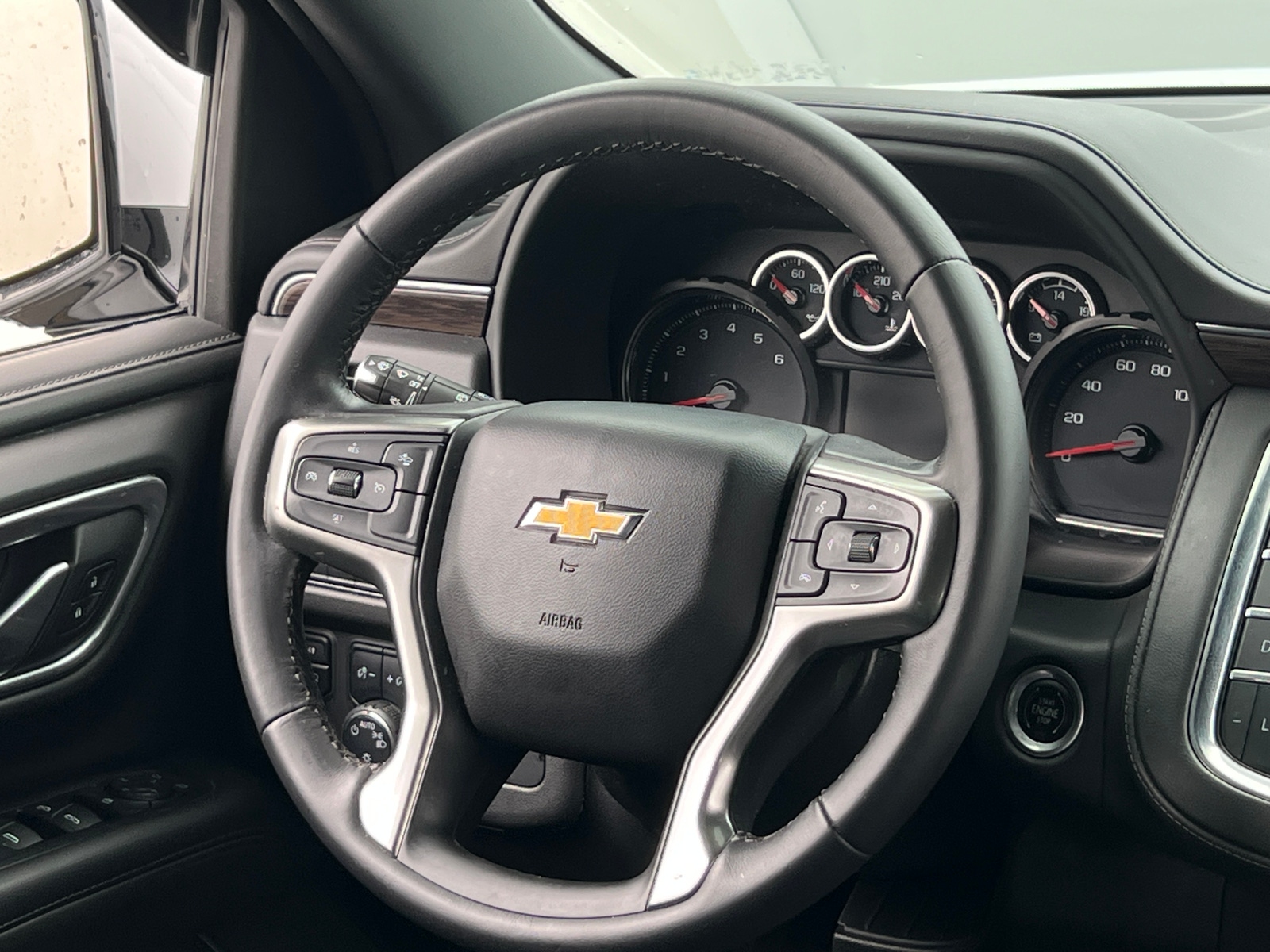 Thumbnail: 2021 Chevrolet Tahoe - 4