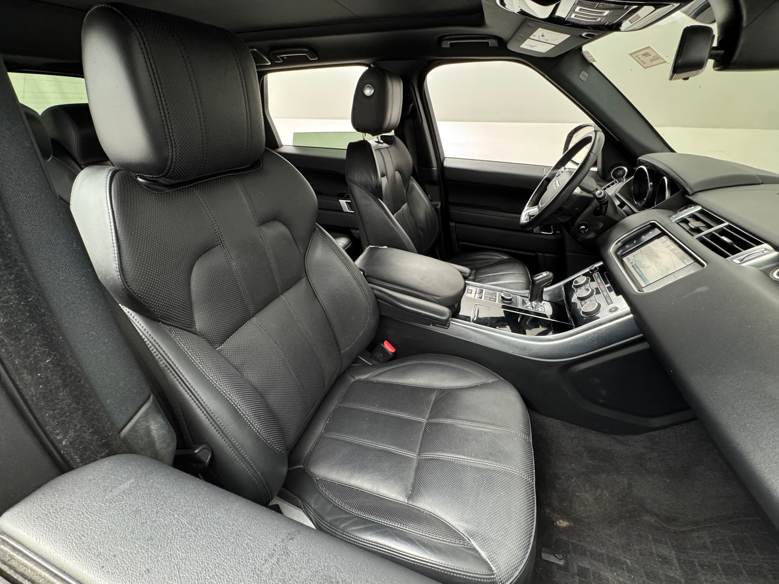 Thumbnail: 2016 Land Rover Range Rover Sport - 2