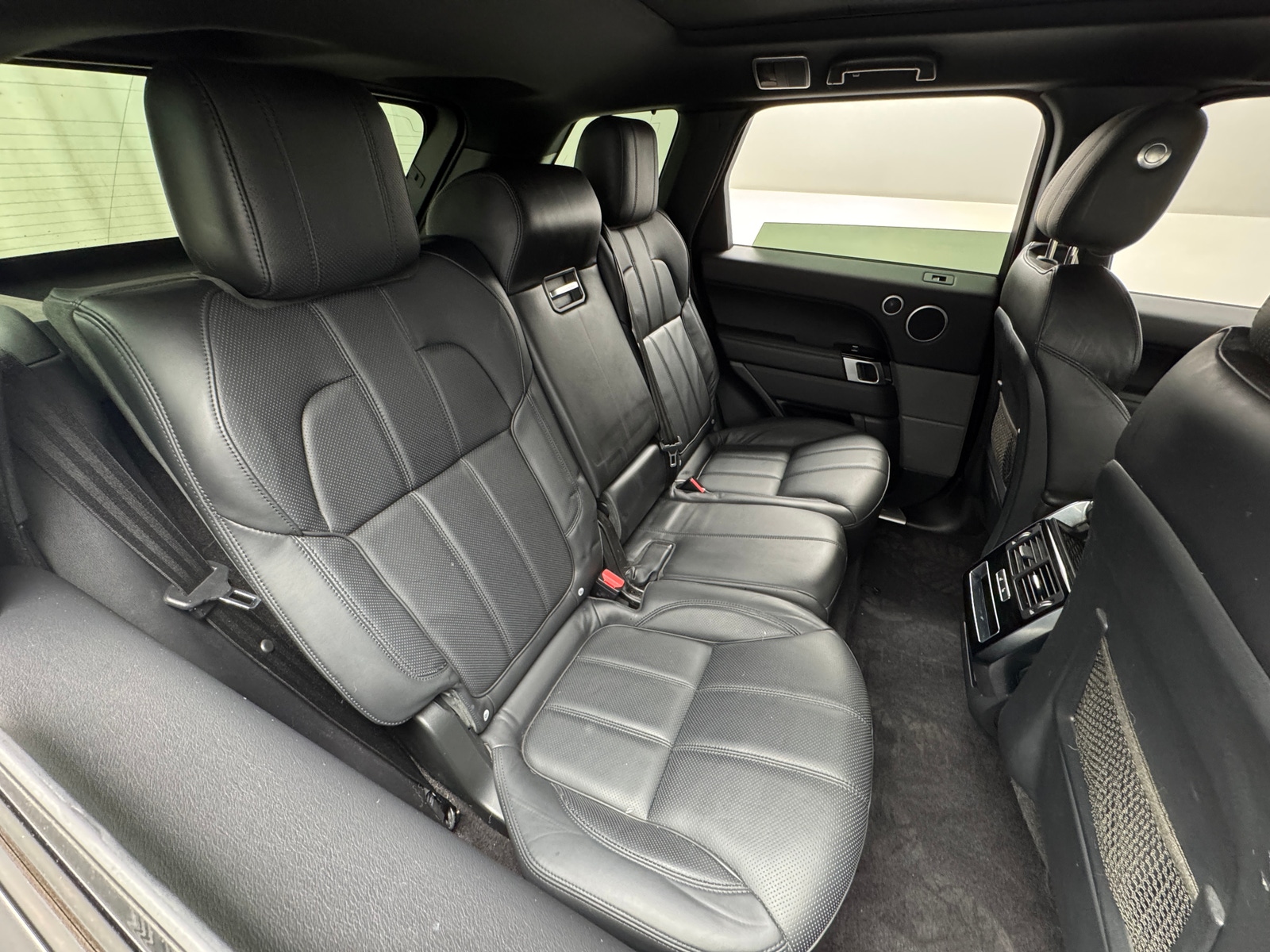 Thumbnail: 2016 Land Rover Range Rover Sport - 6