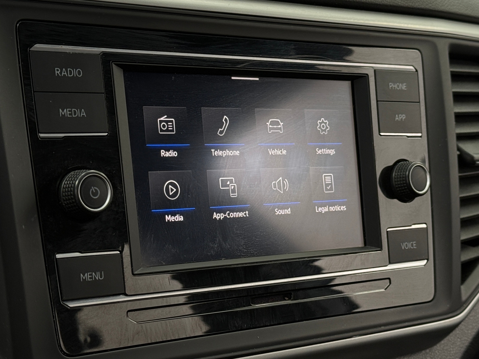 Thumbnail: 2023 Volkswagen Atlas - 3