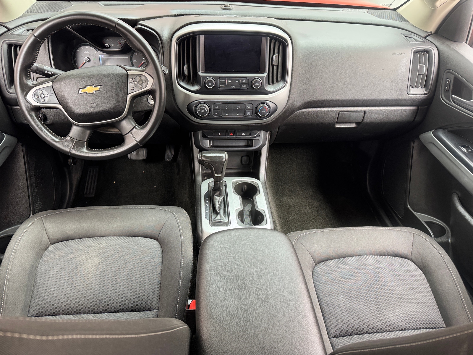 Thumbnail: 2016 Chevrolet Colorado - 3