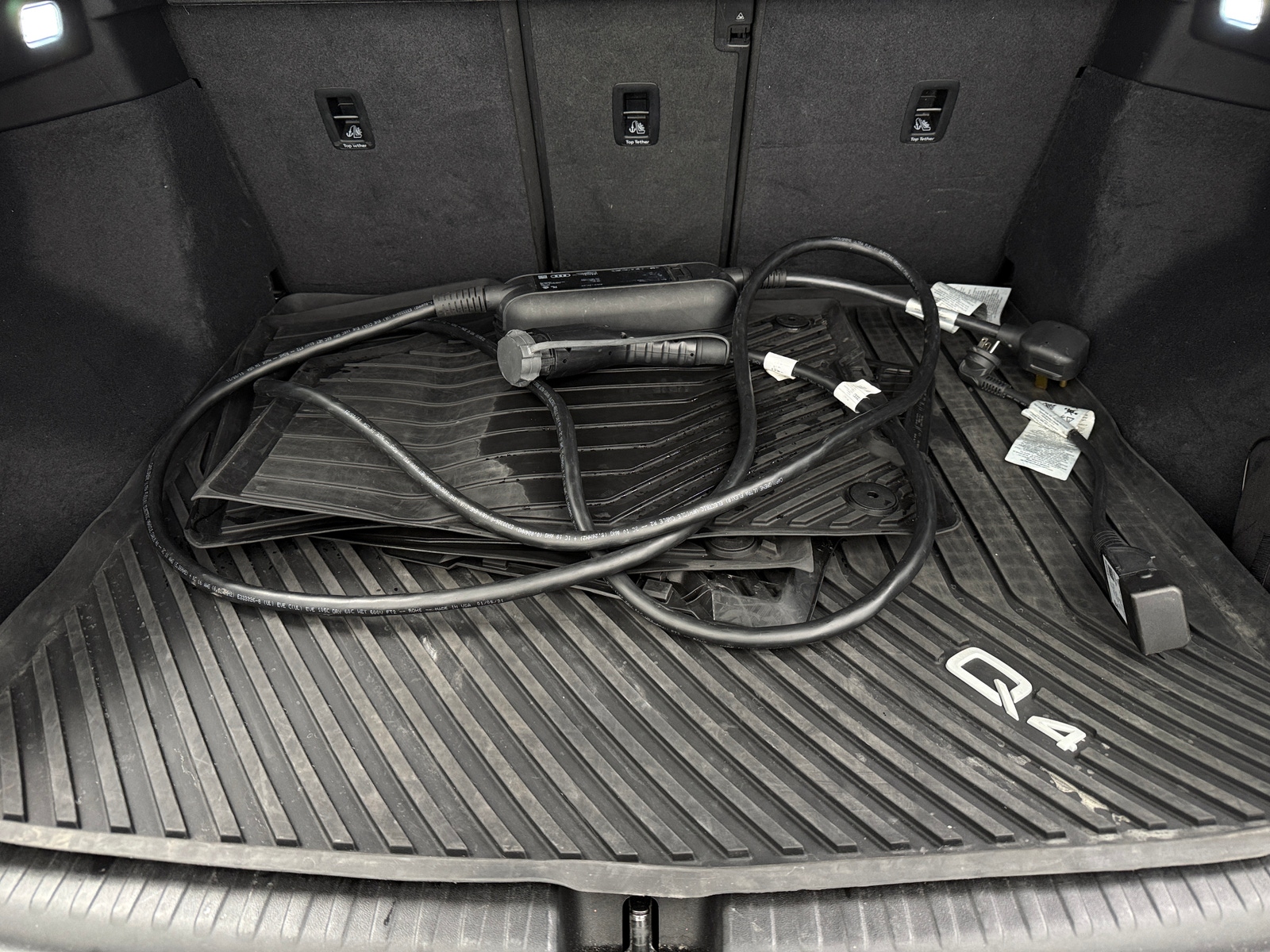 Thumbnail: 2022 Audi Q4 e-tron - 6