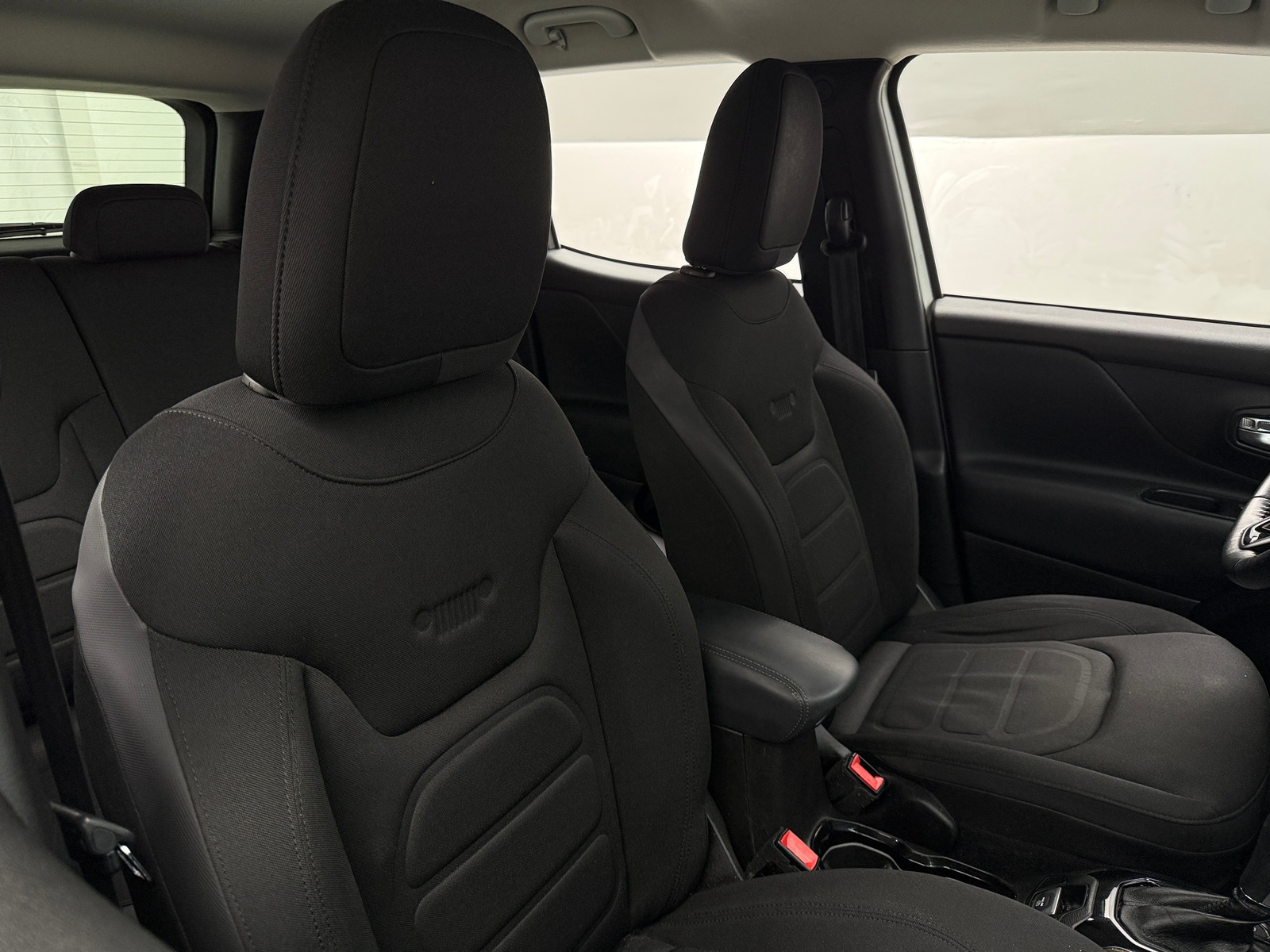 Thumbnail: 2017 Jeep Renegade - 2