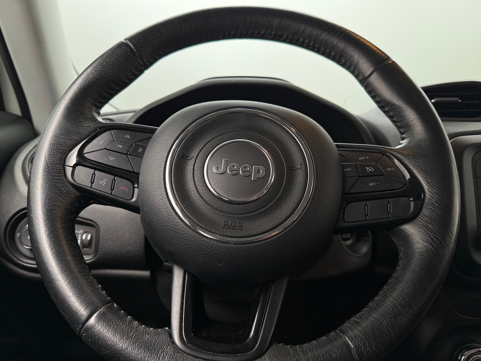 Thumbnail: 2017 Jeep Renegade - 5