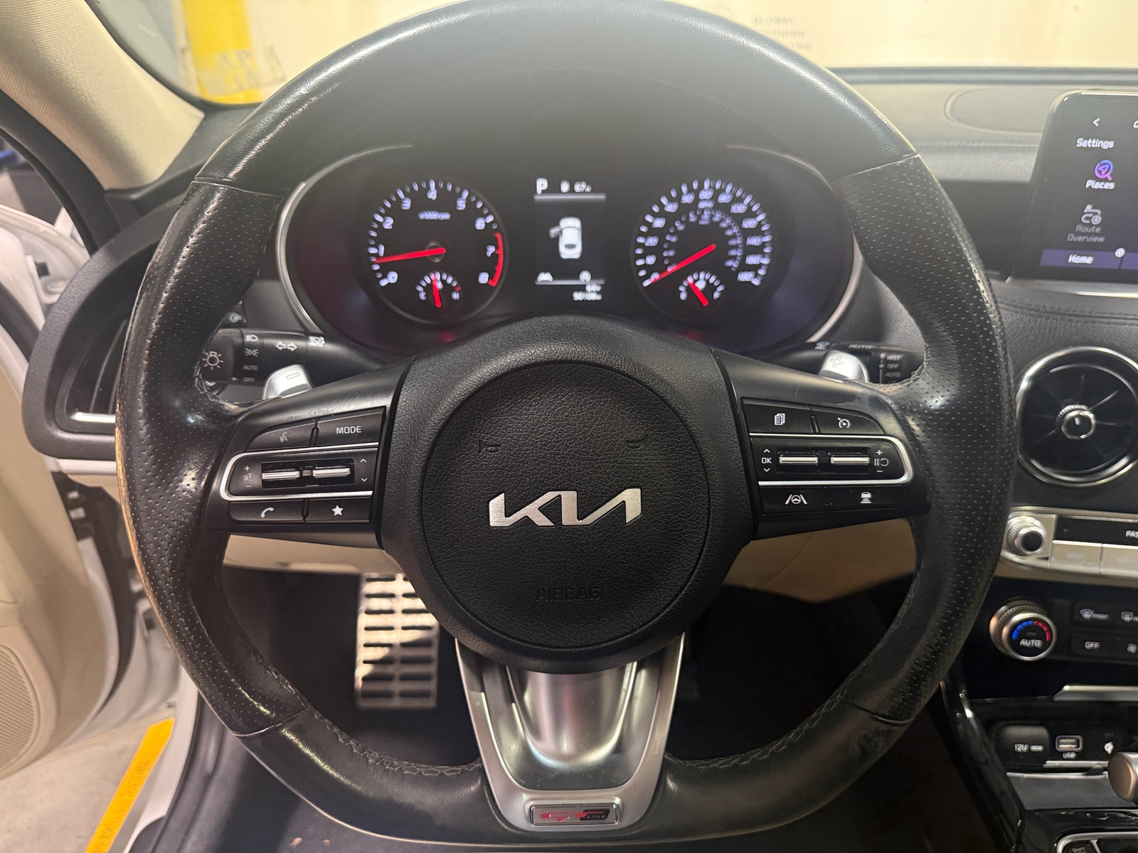 Thumbnail: 2022 Kia Stinger - 4