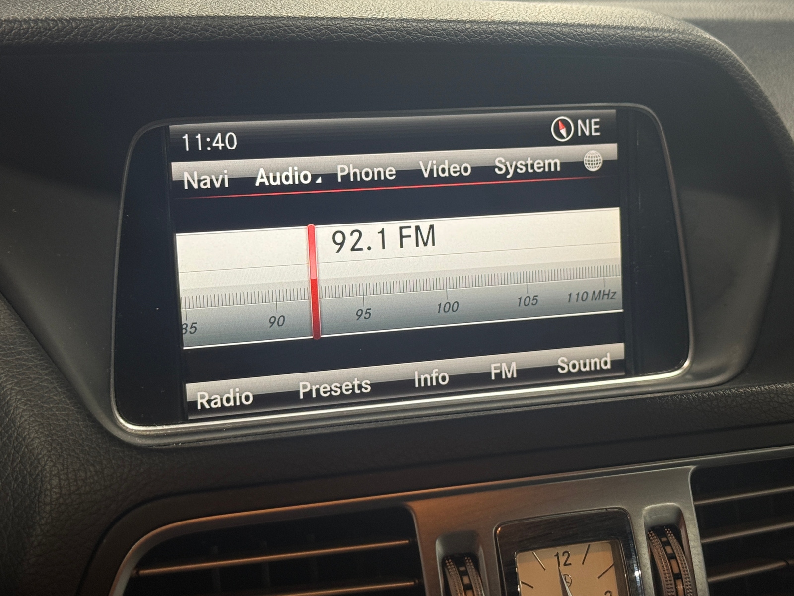 Thumbnail: 2014 Mercedes-Benz E-Class - 3