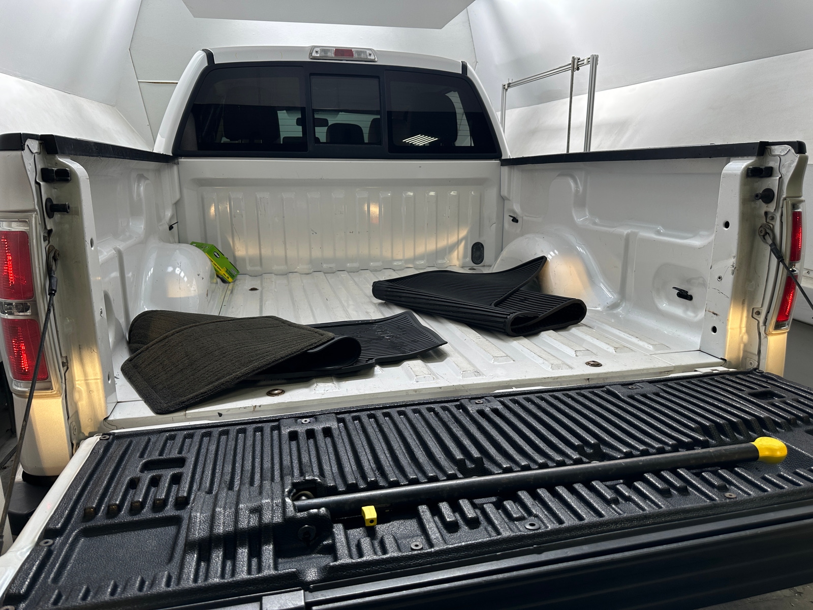 Thumbnail: 2014 Ford Econoline - 6