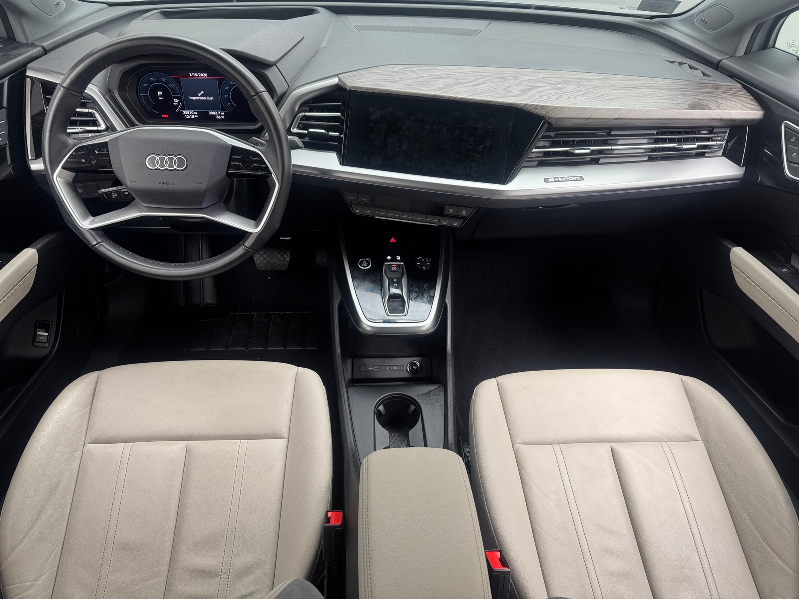 Thumbnail: 2022 Audi Q4 e-tron - 2