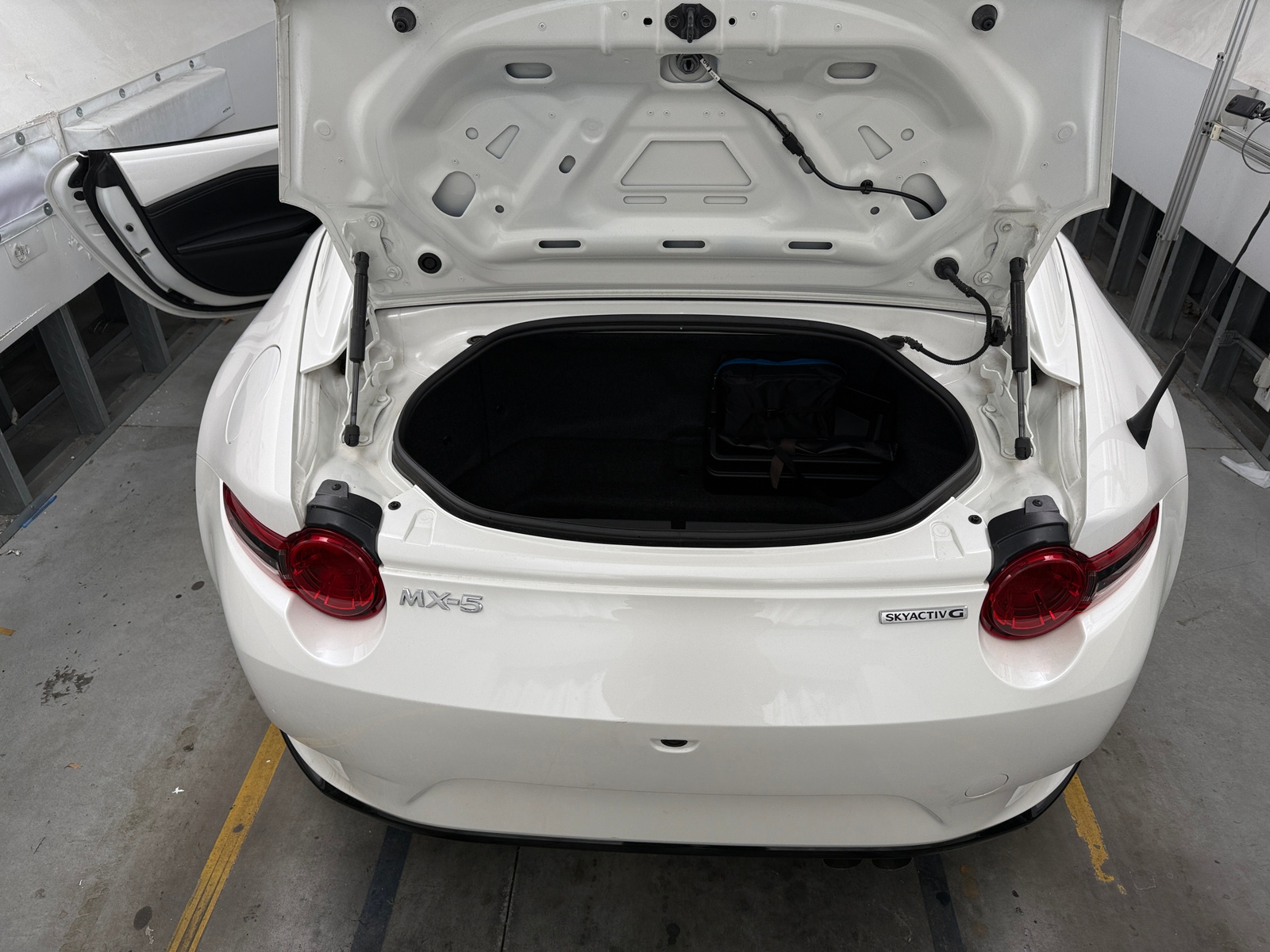 Thumbnail: 2023 Mazda MX-5 Miata - 5