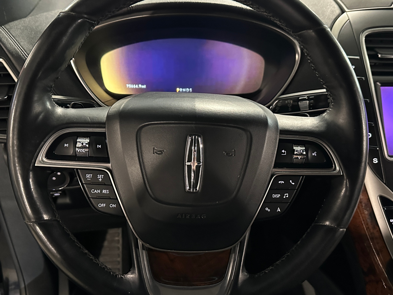 Thumbnail: 2019 Lincoln Nautilus - 4