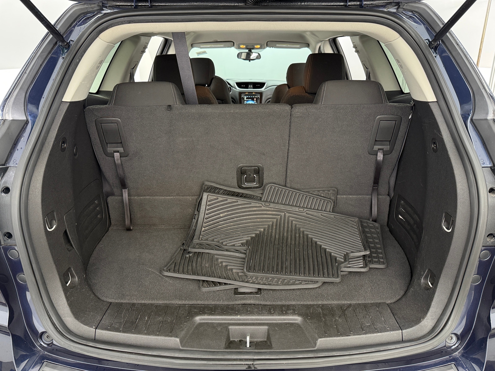 Thumbnail: 2015 Chevrolet Traverse - 7