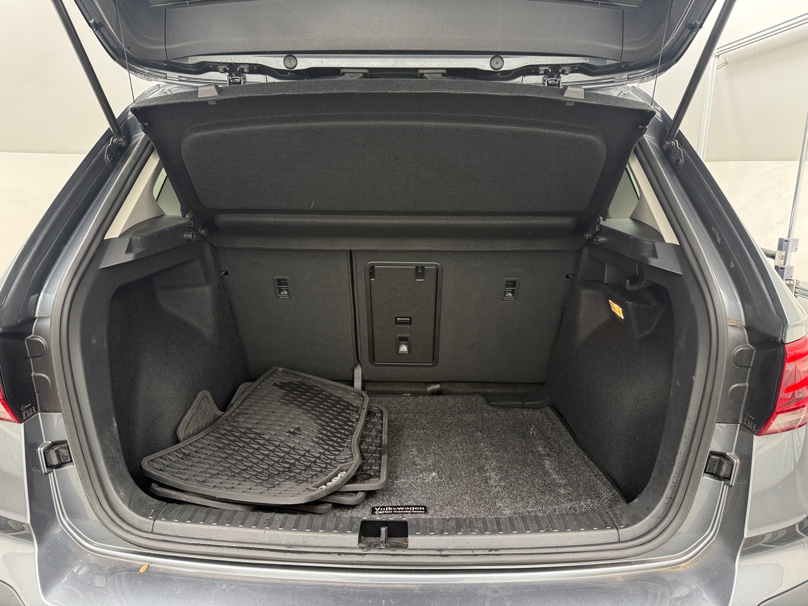 Thumbnail: 2023 Volkswagen Taos - 7