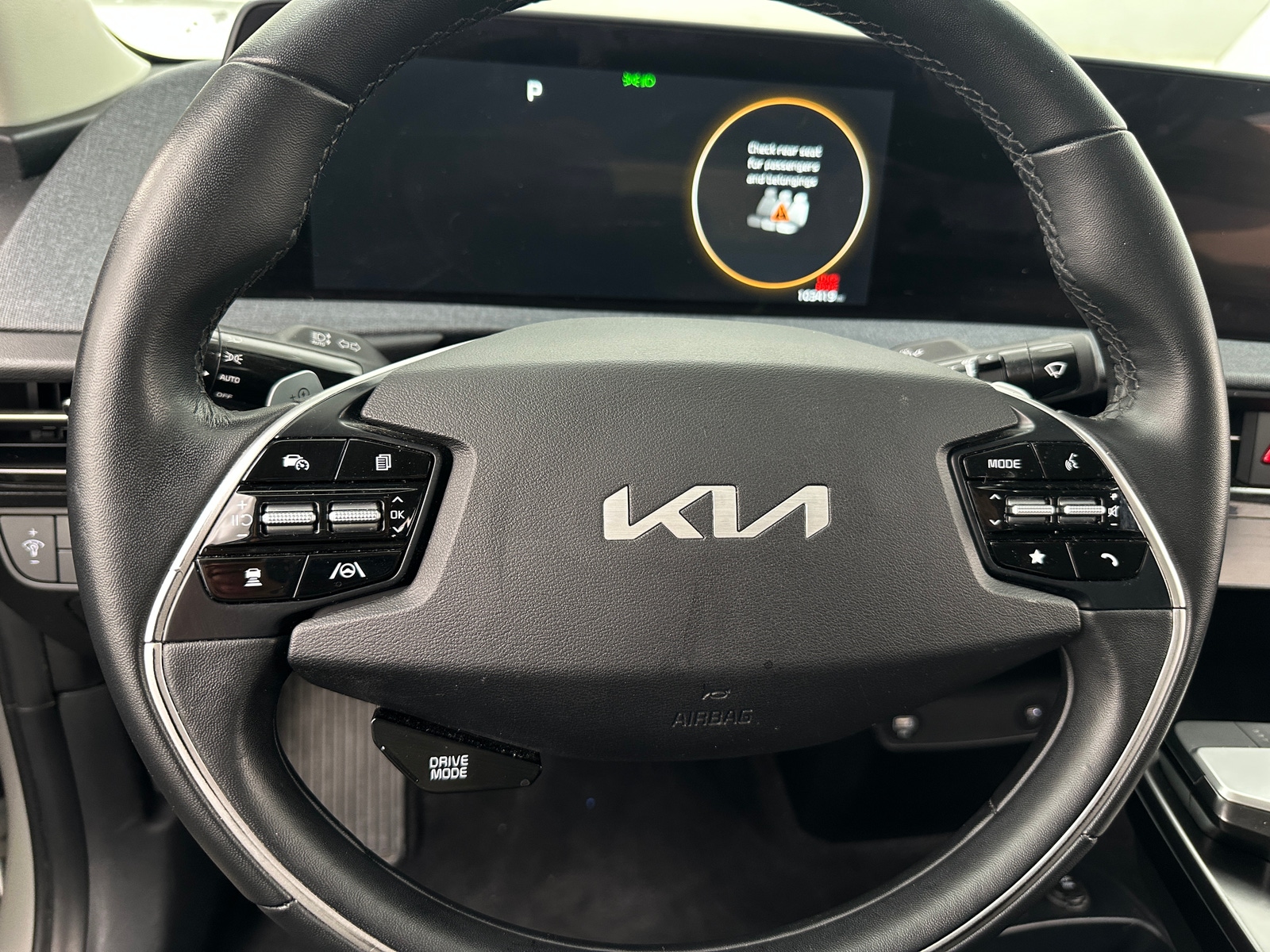 Thumbnail: 2022 Kia EV6 - 5