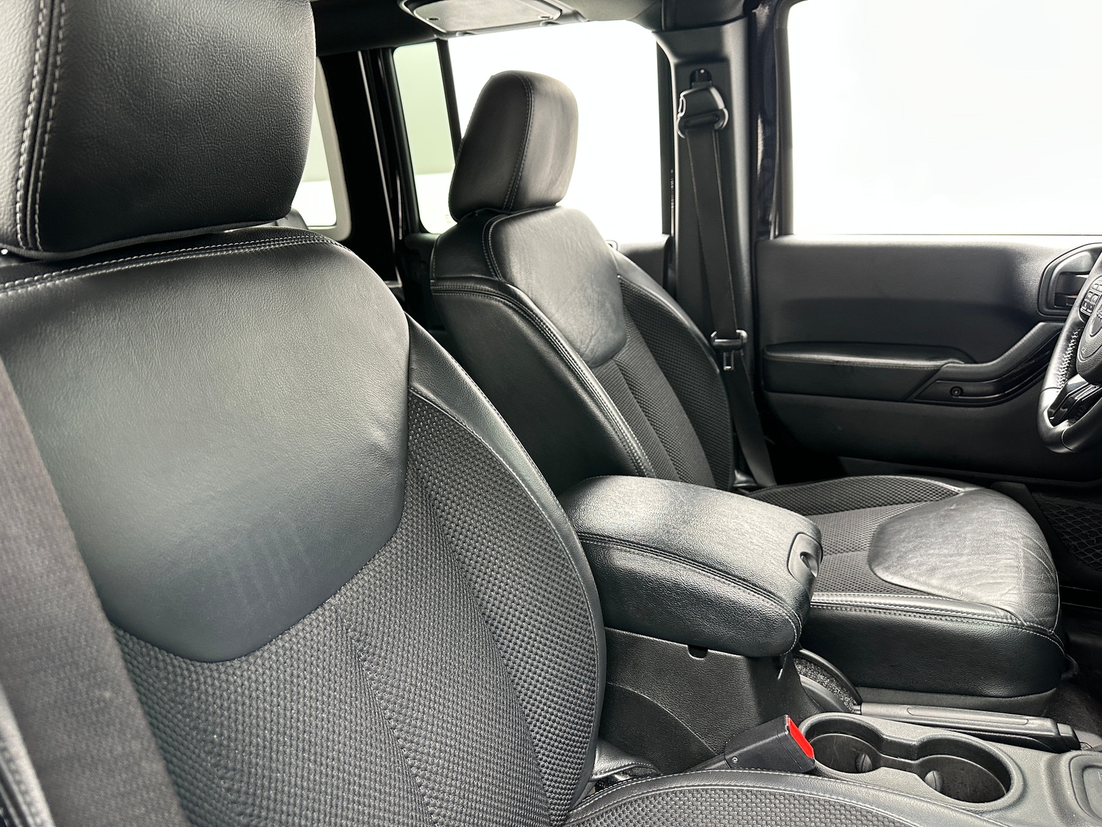 Thumbnail: 2017 Jeep Wrangler - 2