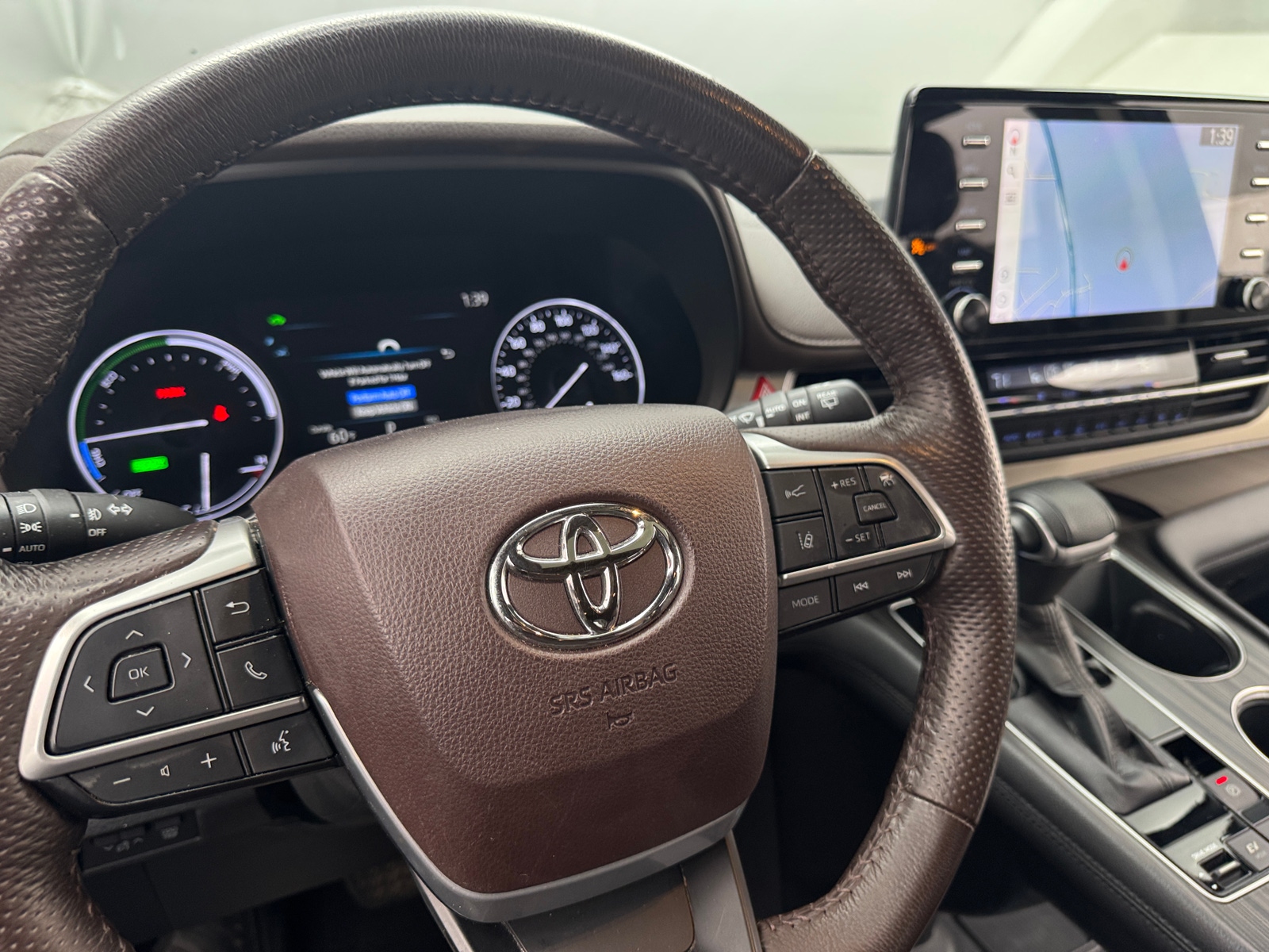 Thumbnail: 2021 Toyota Sienna - 4