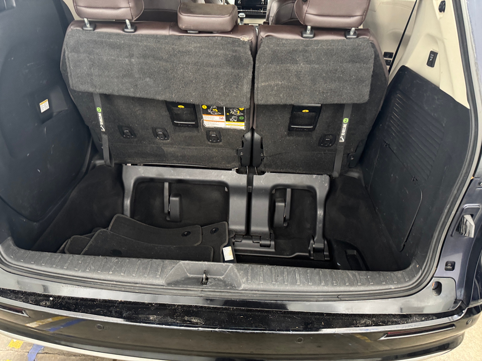 Thumbnail: 2021 Toyota Sienna - 6