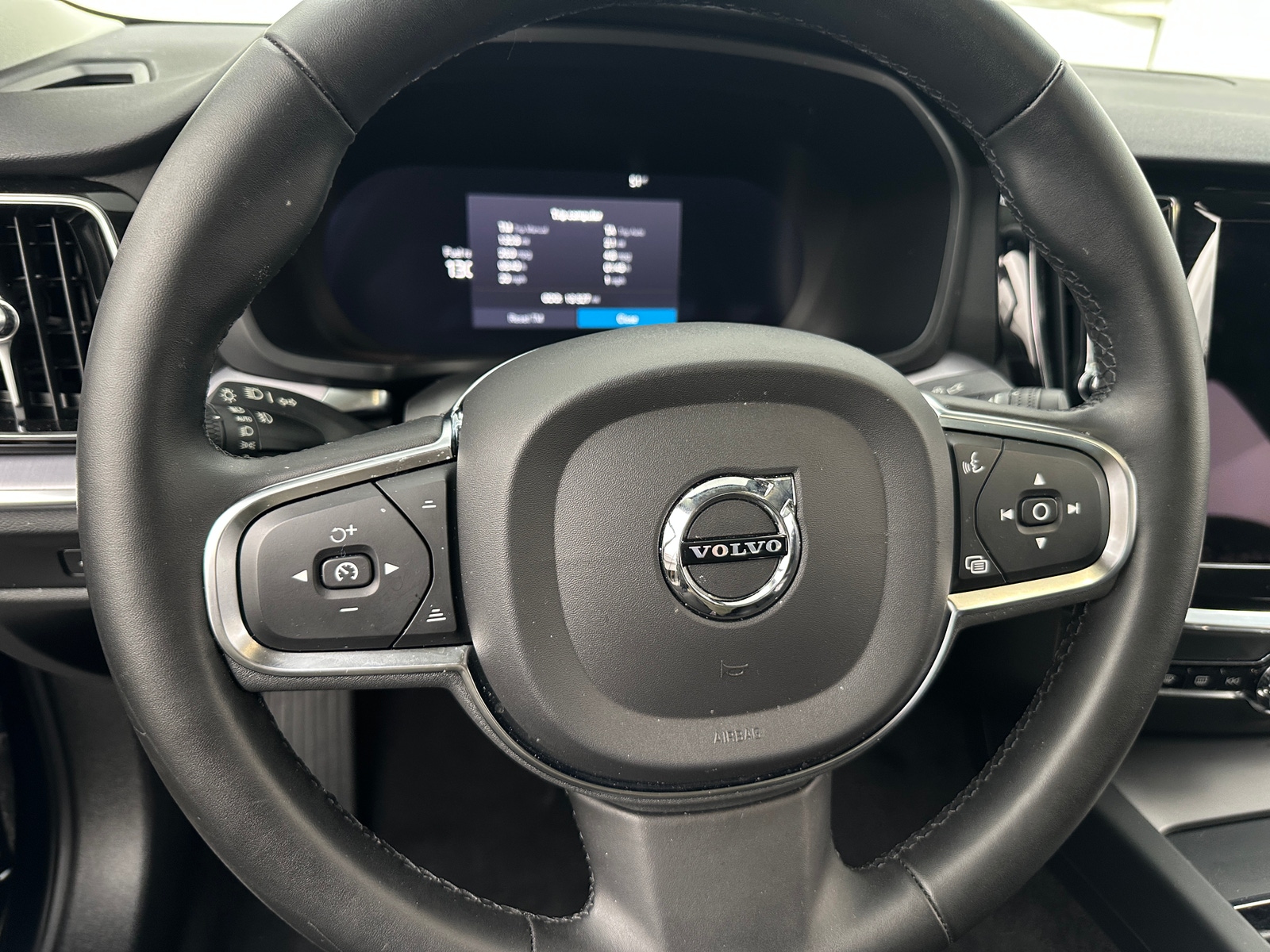 Thumbnail: 2024 Volvo S60 - 4