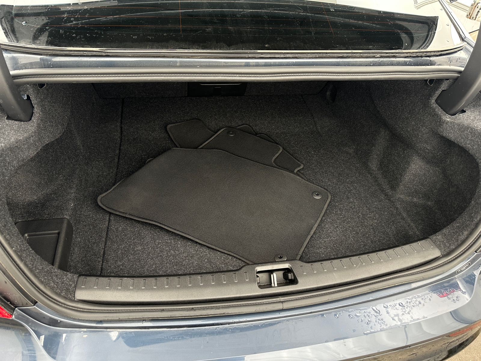 Thumbnail: 2024 Volvo S60 - 6