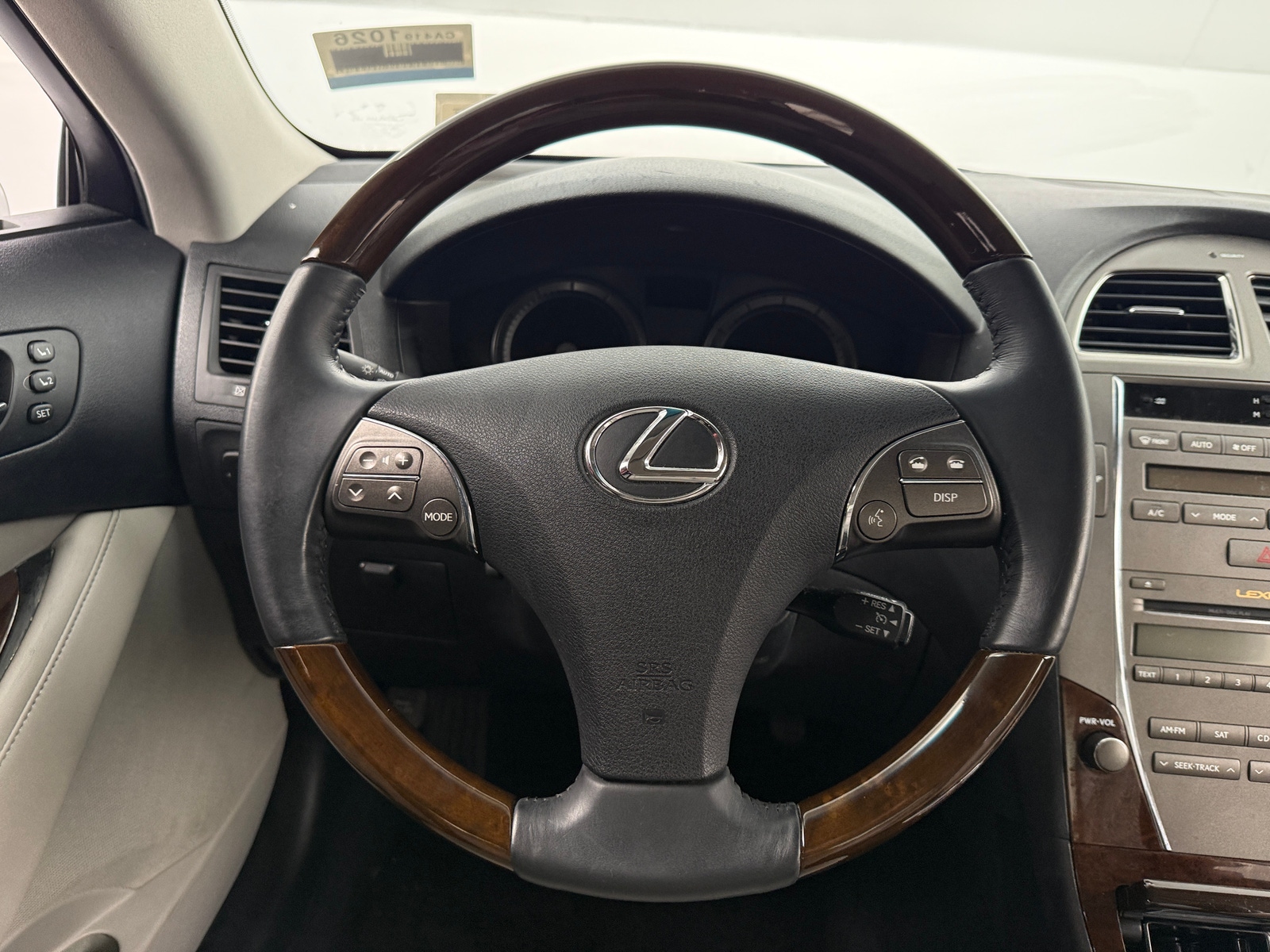 Thumbnail: 2010 Lexus ES - 4