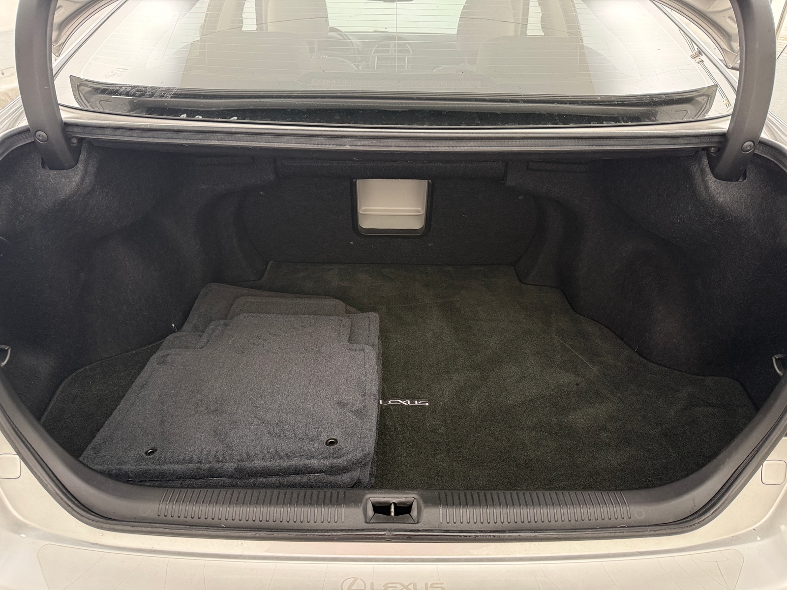 Thumbnail: 2010 Lexus ES - 6