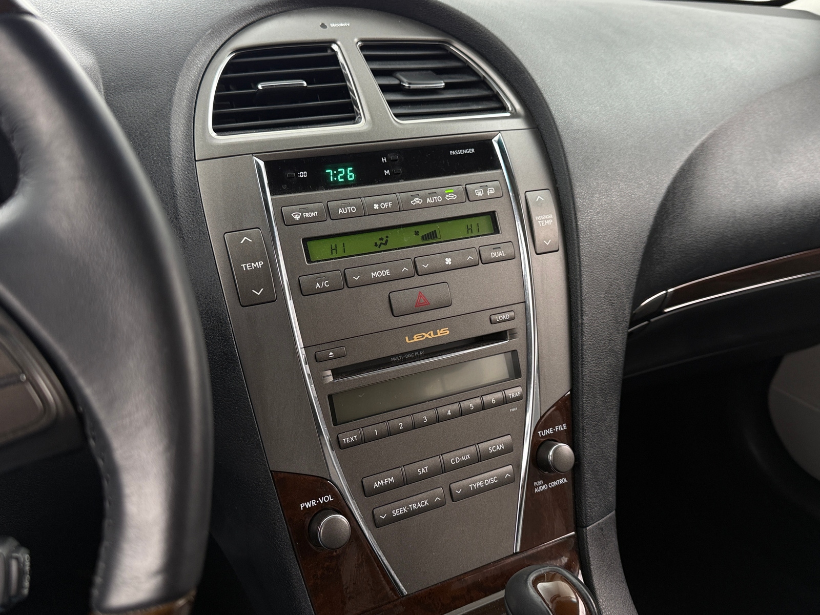 Thumbnail: 2010 Lexus ES - 3