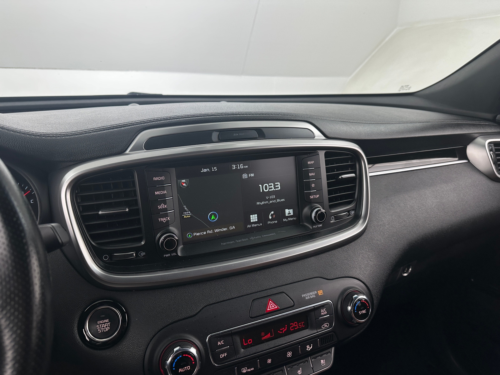 Thumbnail: 2019 Kia Sorento - 3
