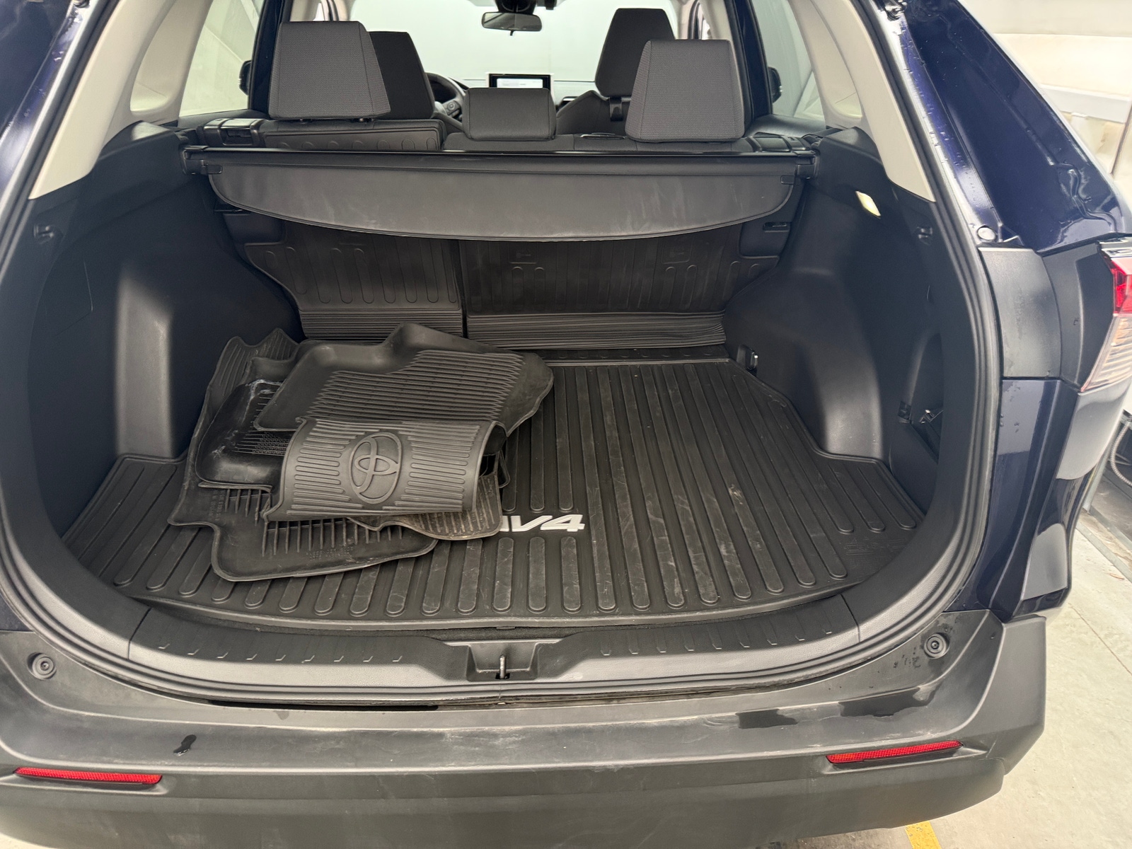 Thumbnail: 2025 Toyota RAV4 - 7