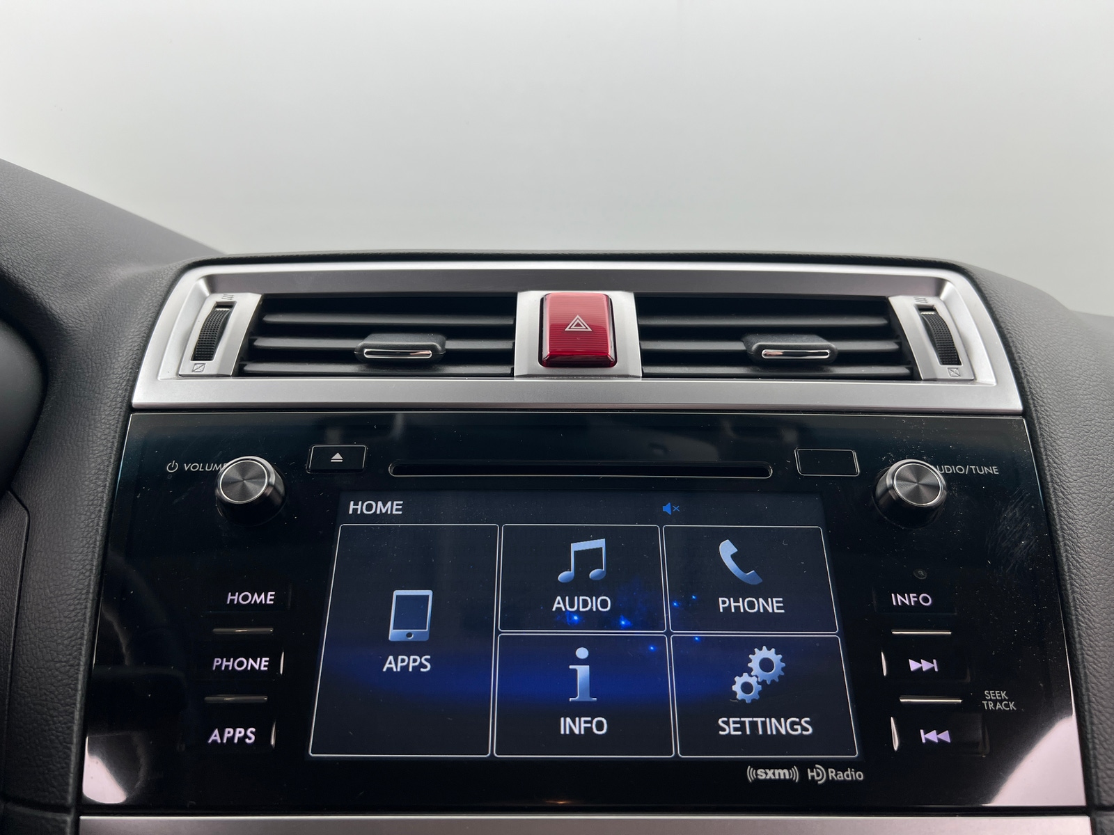 Thumbnail: 2017 Subaru Legacy - 4