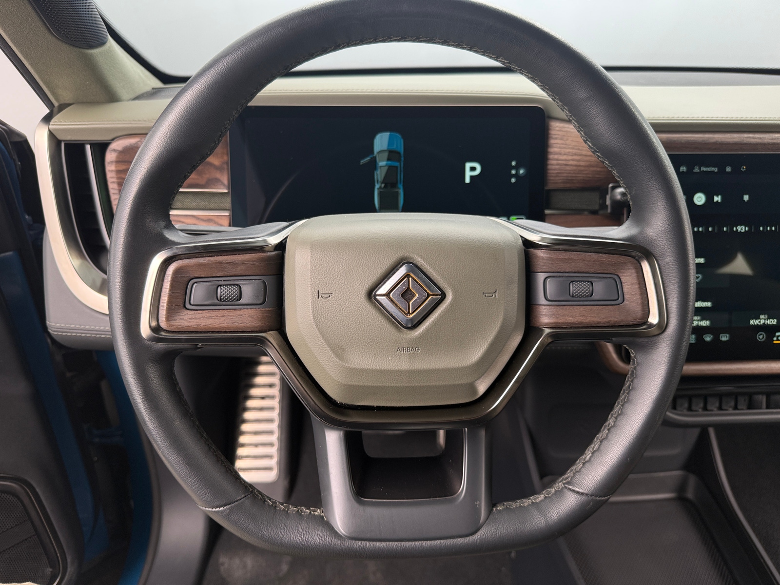 Thumbnail: 2022 Rivian R1T - 4